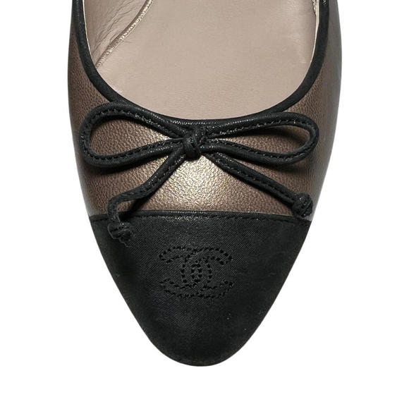 Authentic Chanel Champagne/CC Black Toe Tipped Bow Slingback Heels Size 36 - Picture 4 of 9